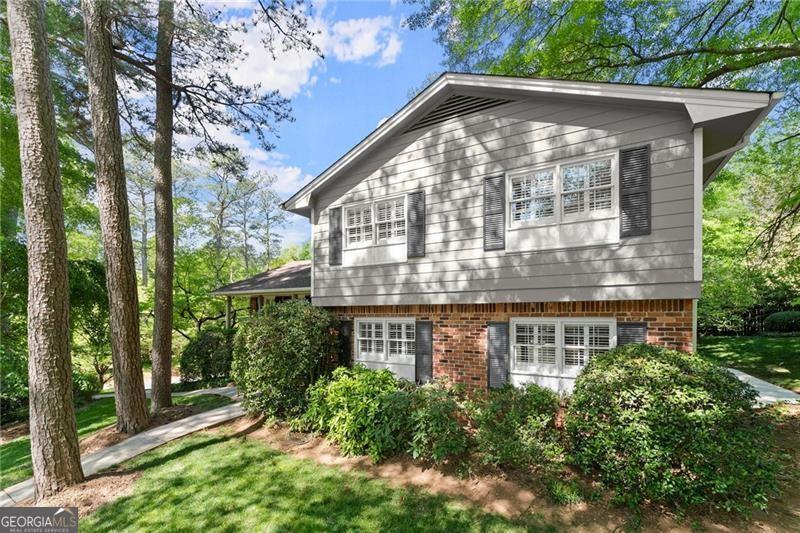 4044 Ashentre DR