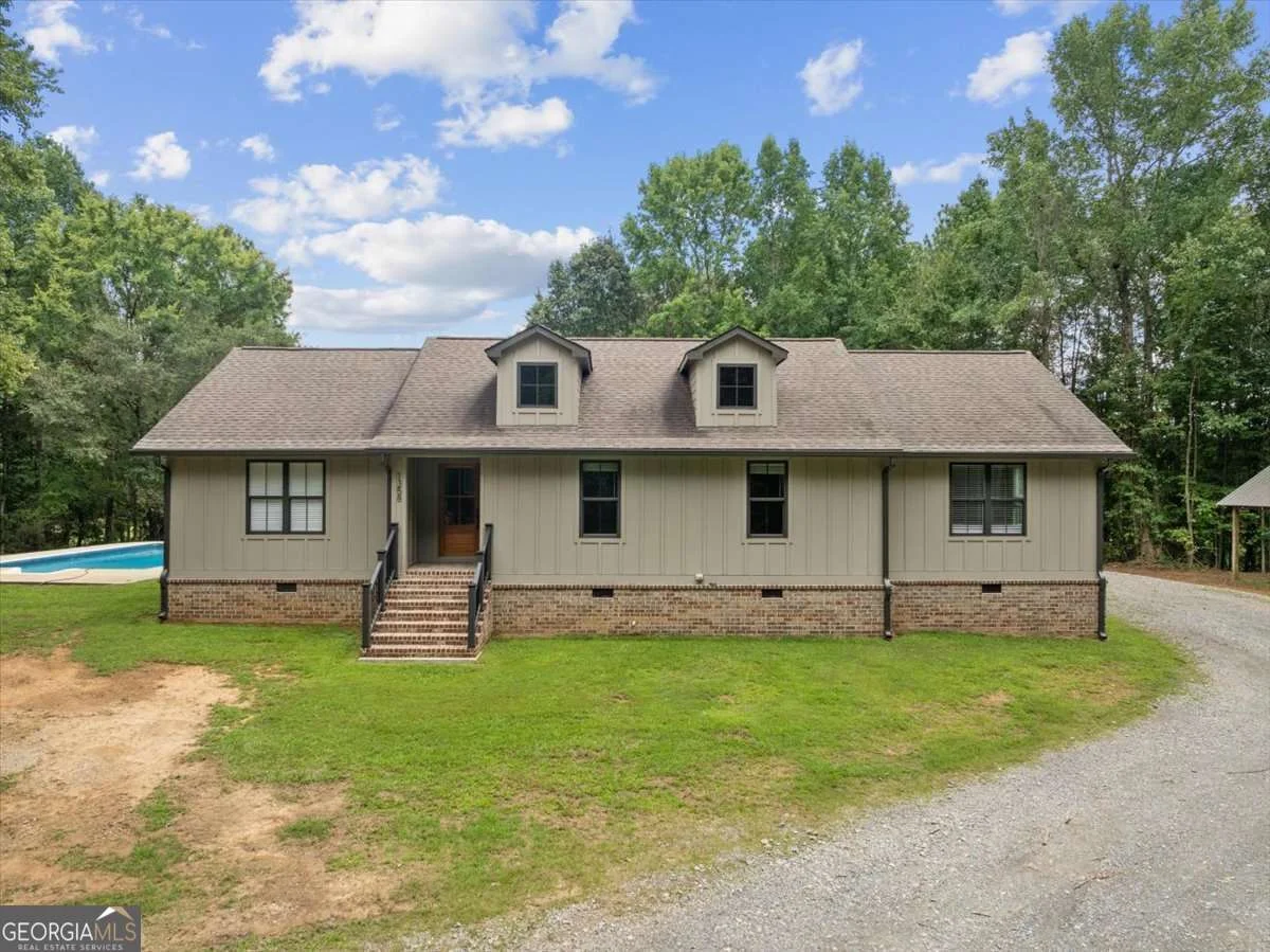 1358 Reeves Station Road SW