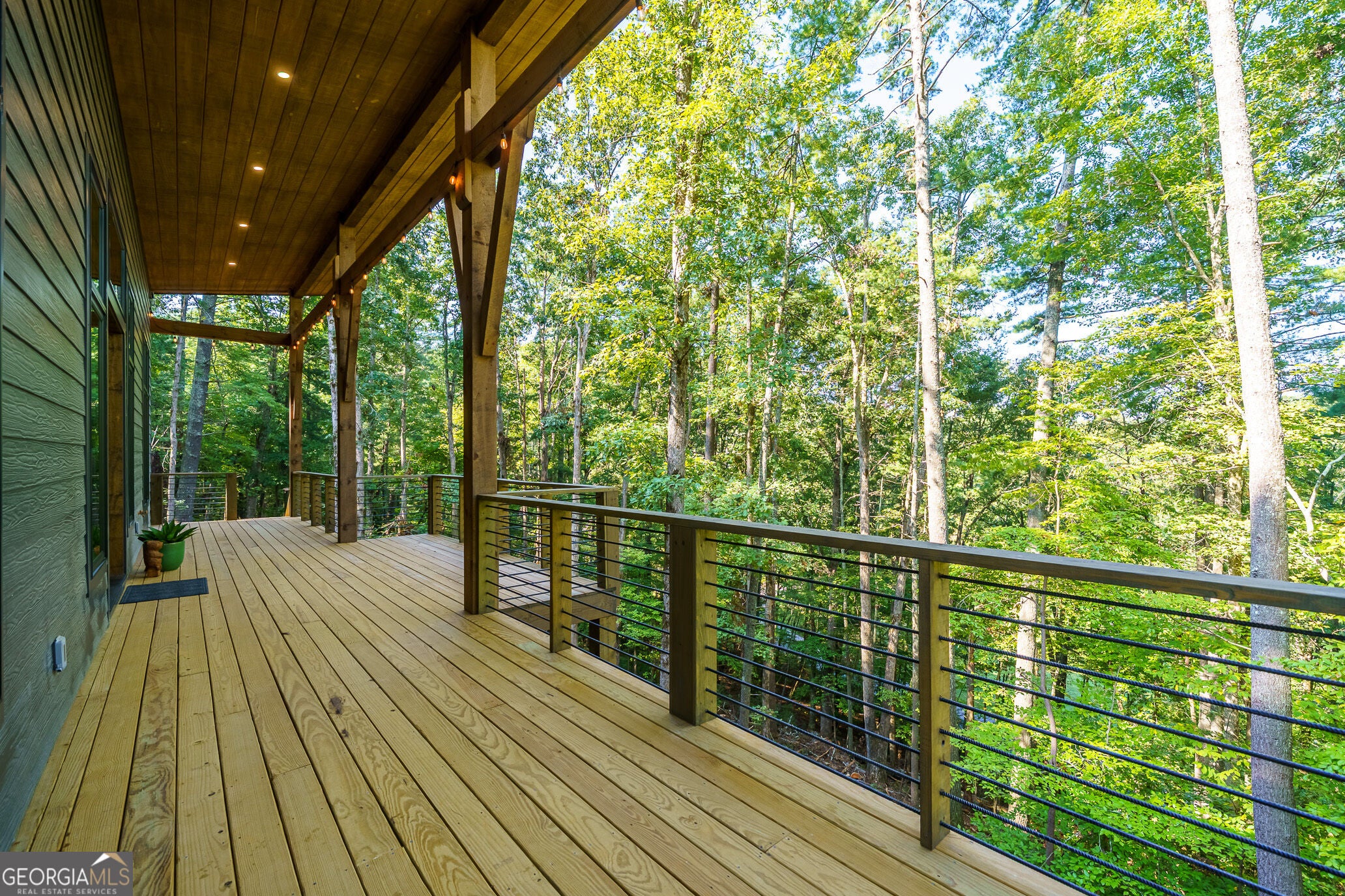 106 Circle DR