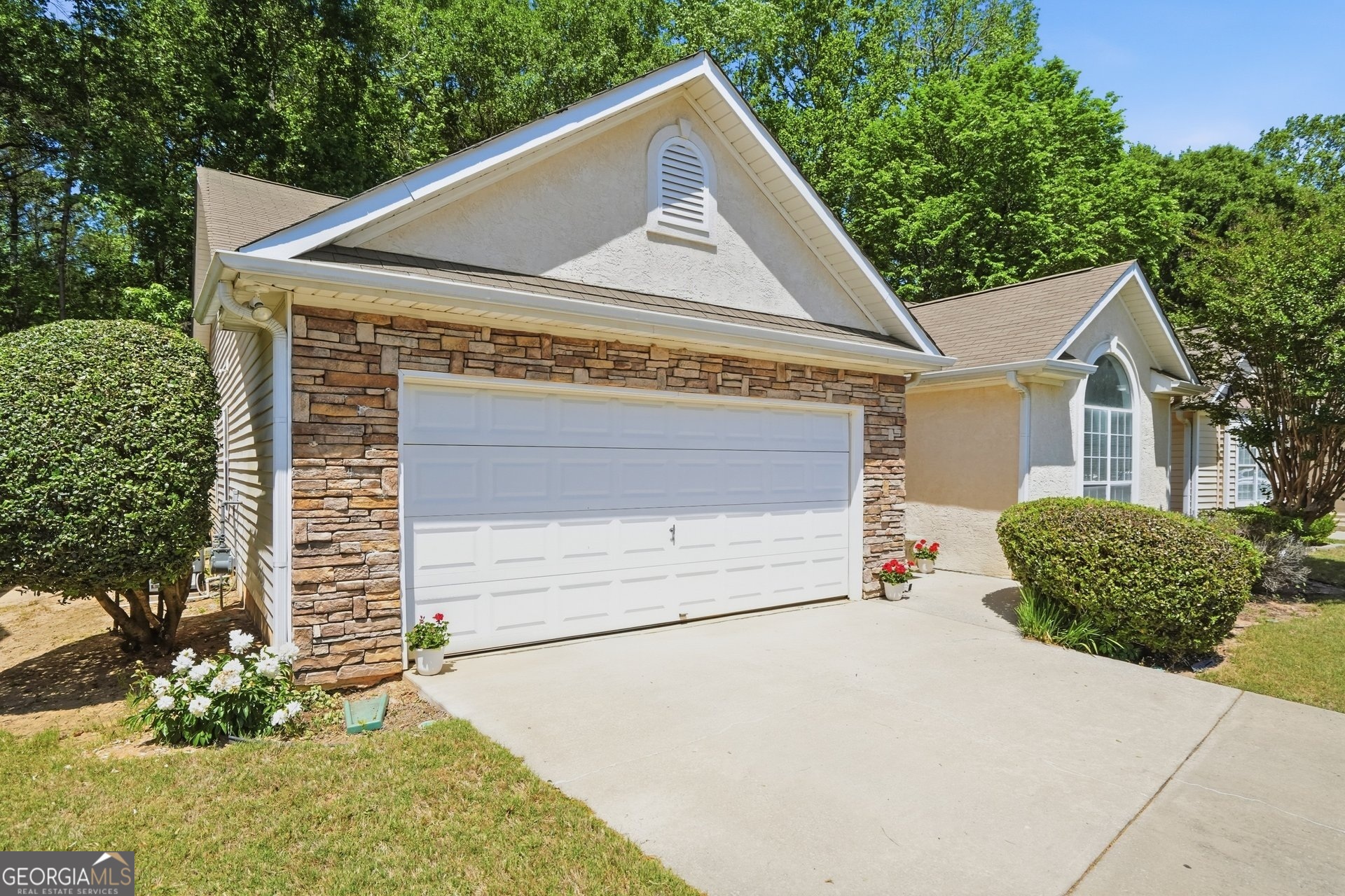 303 Newfield WAY