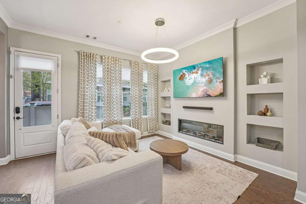 450 Cranleigh RDG SE