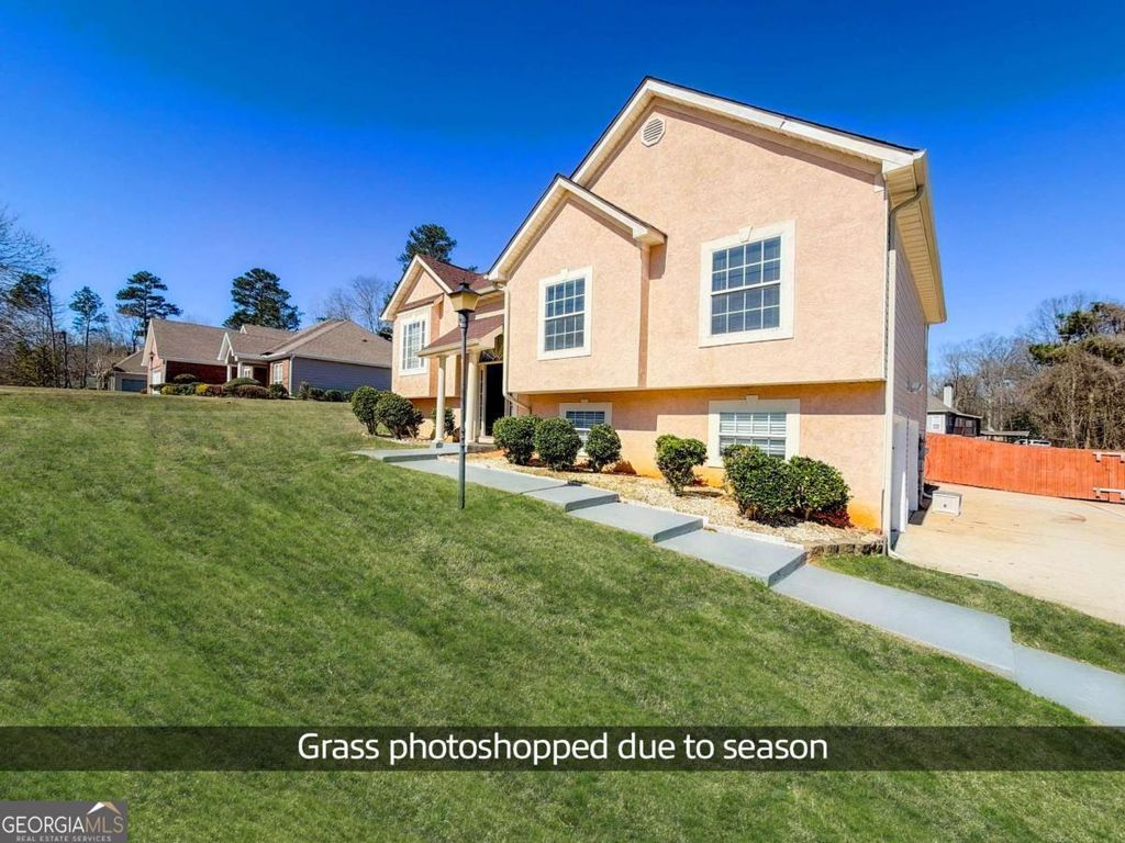 Photo of 2950 Mandy Court, Jonesboro, GA 30236 (MLS # 10697253)