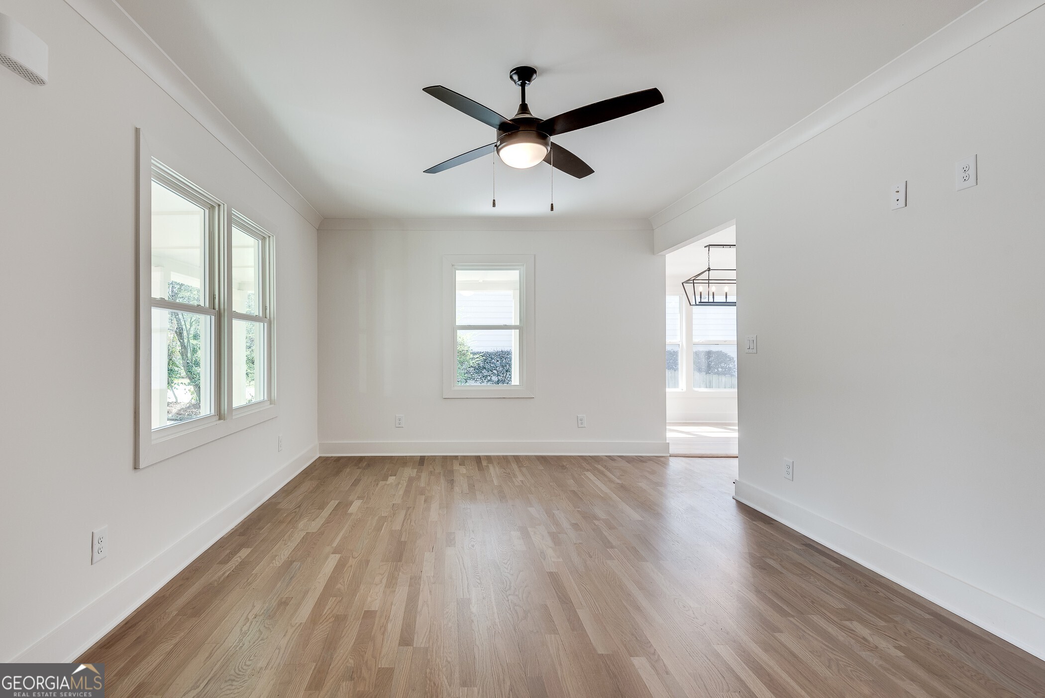 1861 Dyer CIR