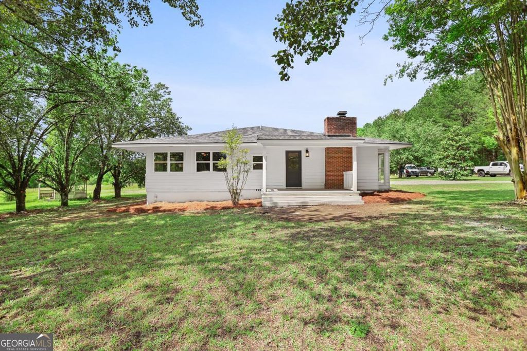 Photo of 33 Mt Pleasant Church Road, Carrollton, GA 30116 (MLS # 10761224)