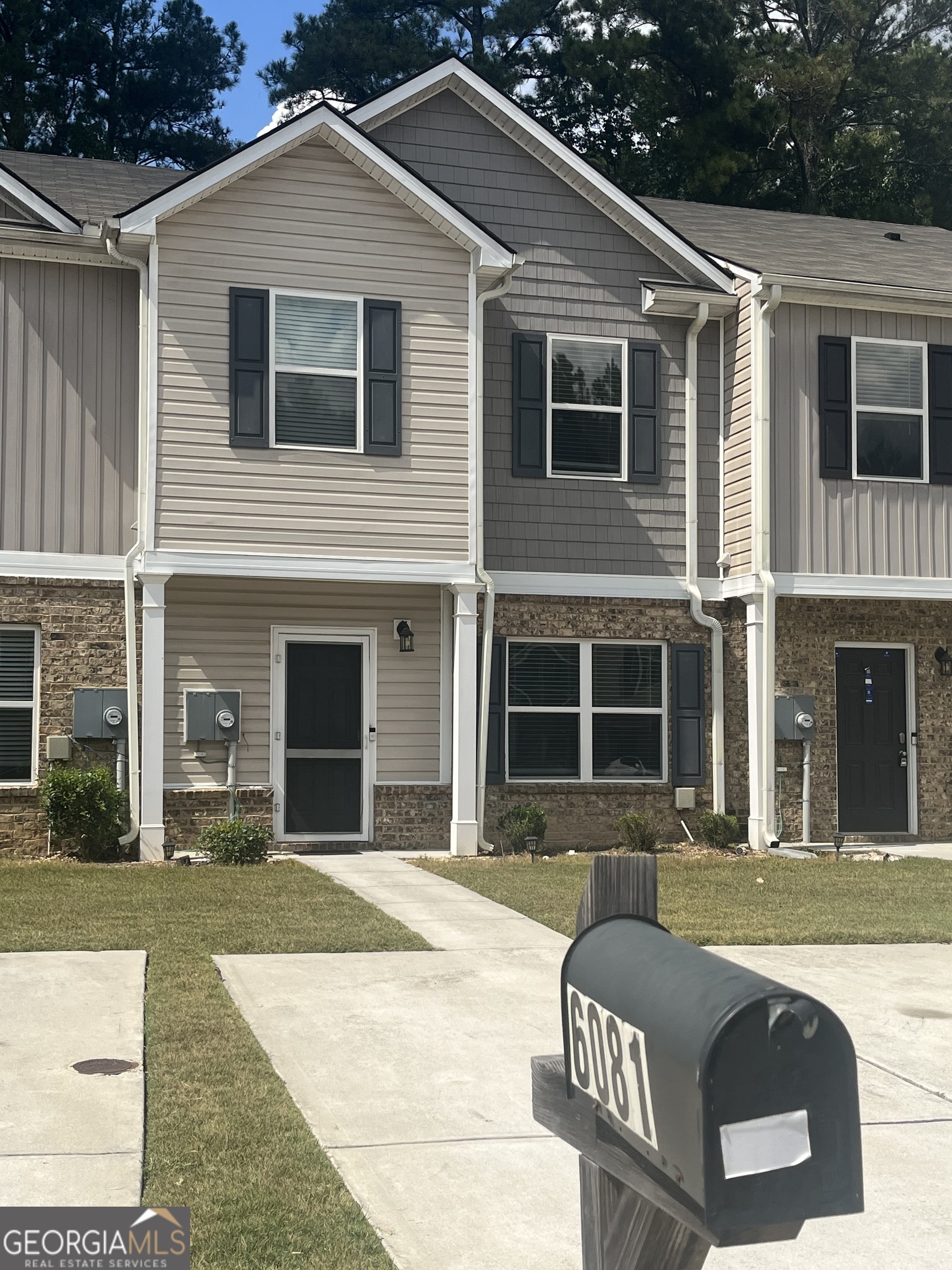 Photo 1 of 11 — 6081 Oakley RD, Union City, GA 30291