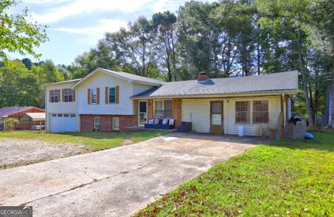 Photo of 70 Henson Circle, Carrollton, GA 30117 (MLS # 10621748)