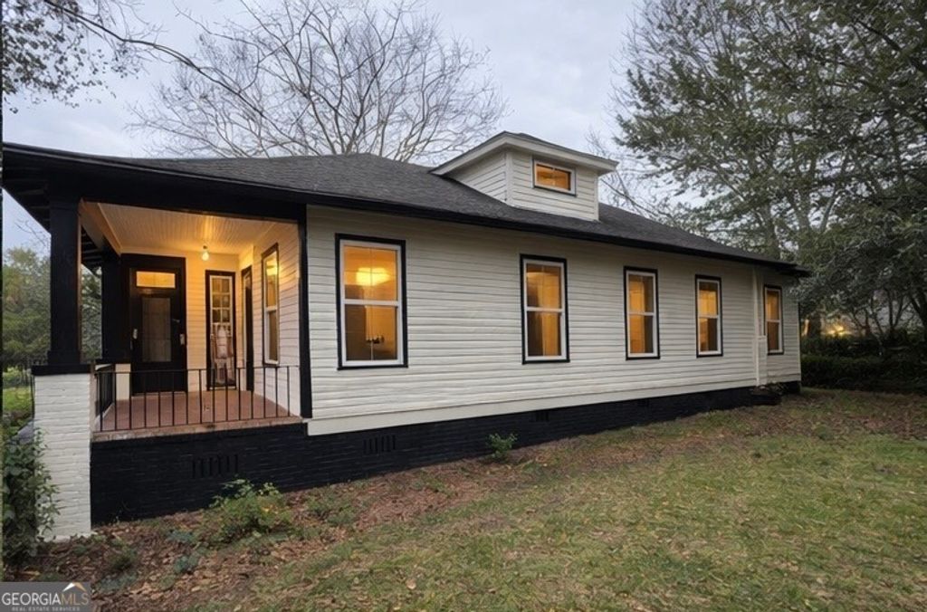 Photo of 961 Log Cabin Way, Macon, GA 31204 (MLS # 10672360)