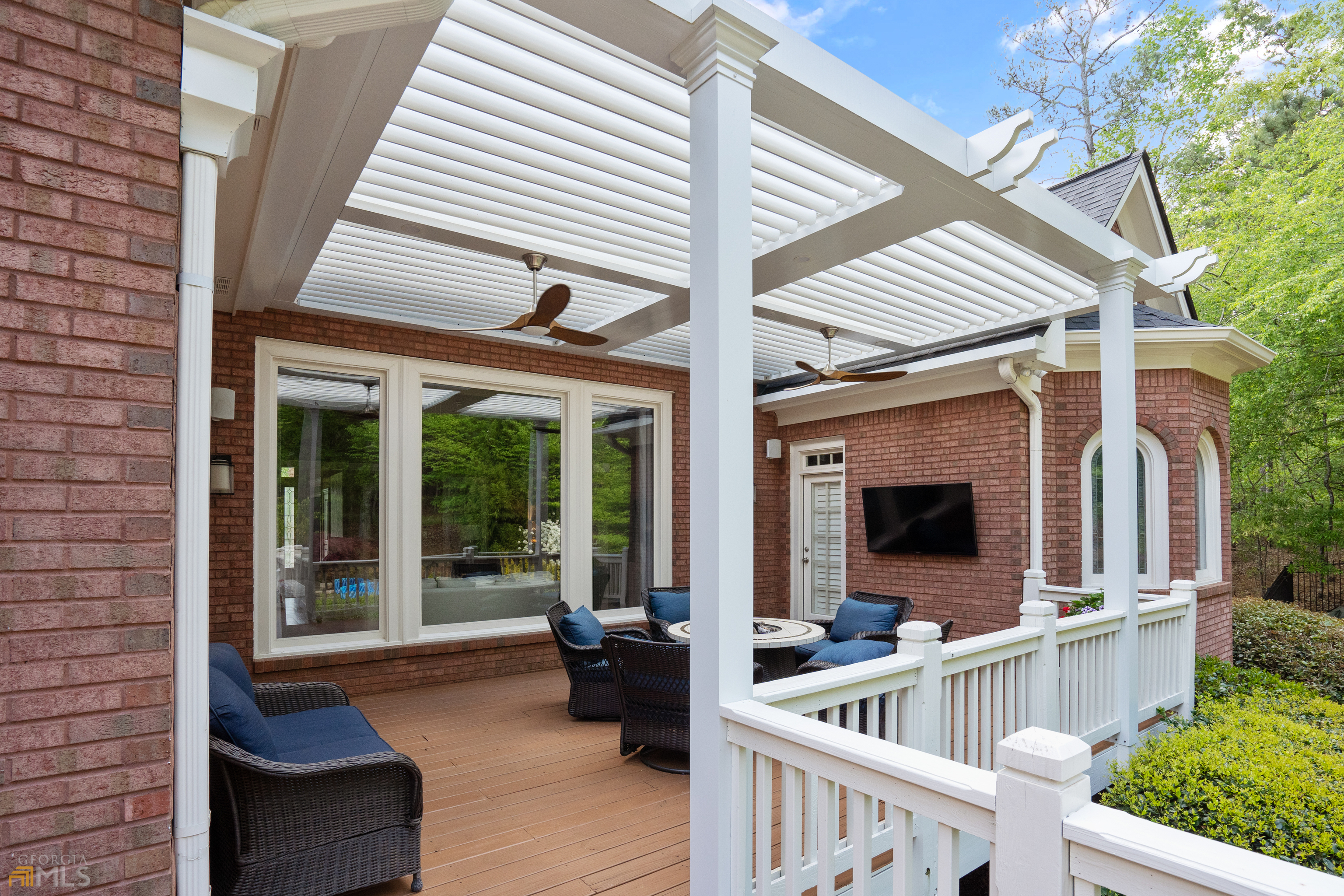 White Columns - Residential