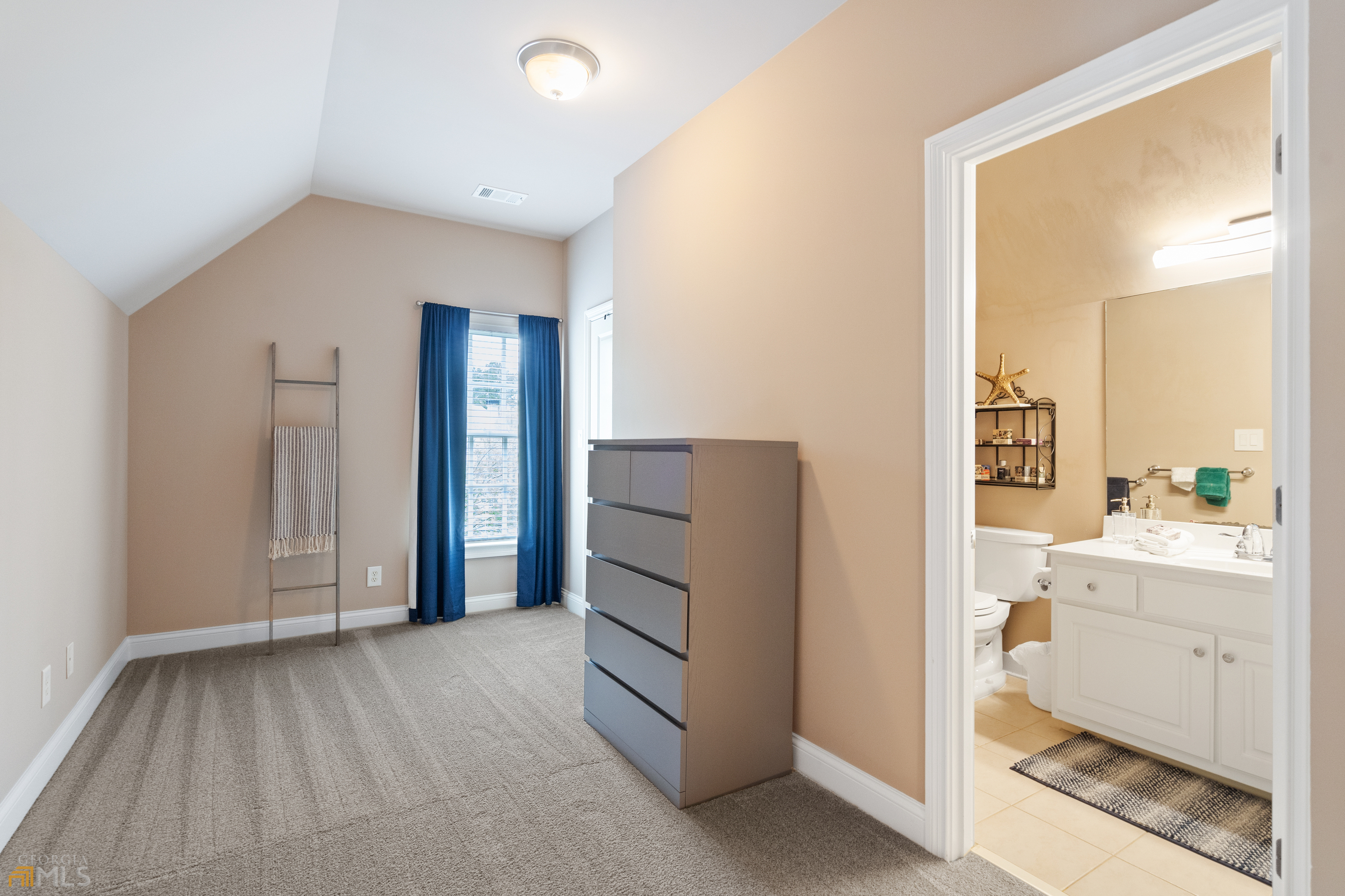 White Columns - Residential