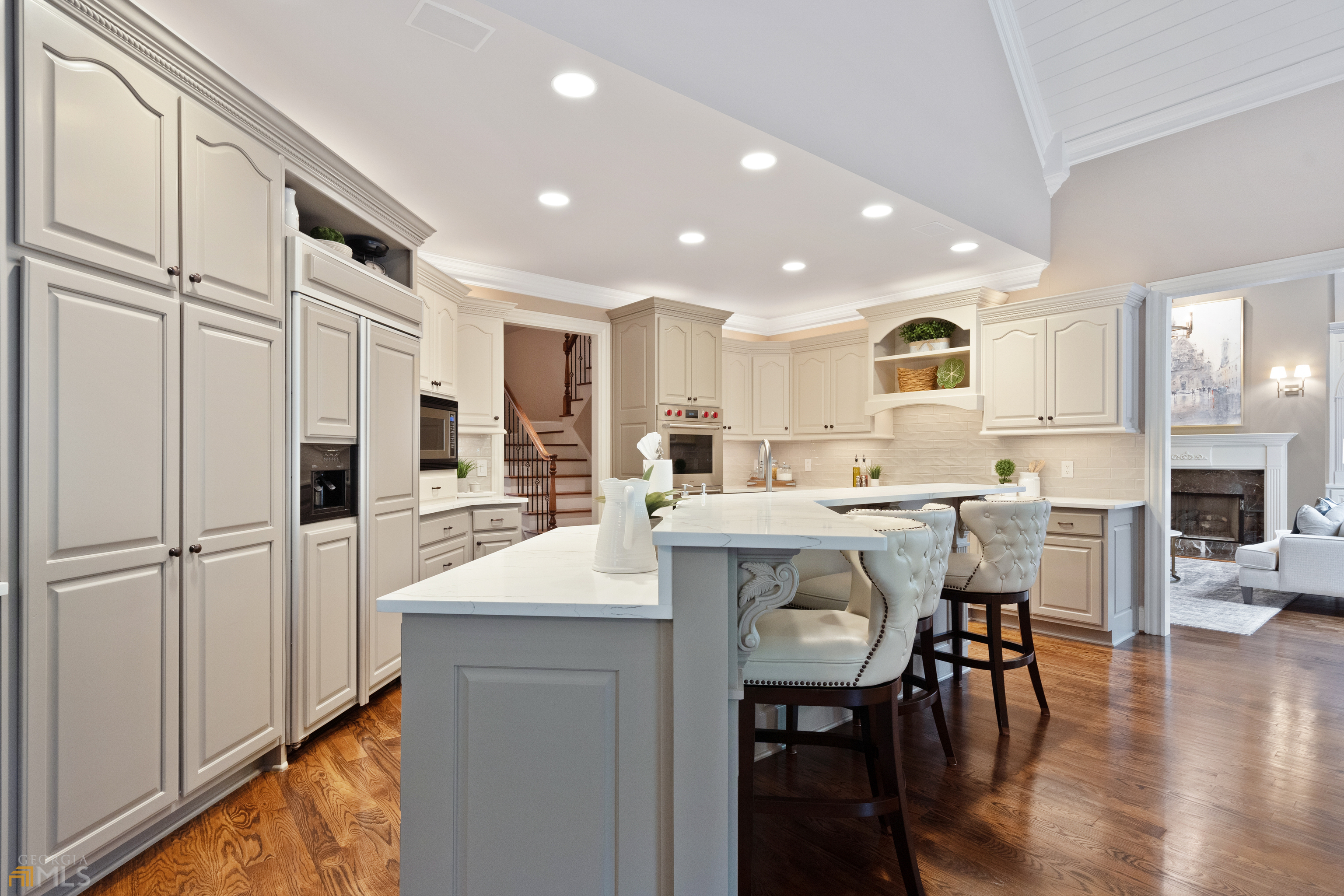 White Columns - Residential