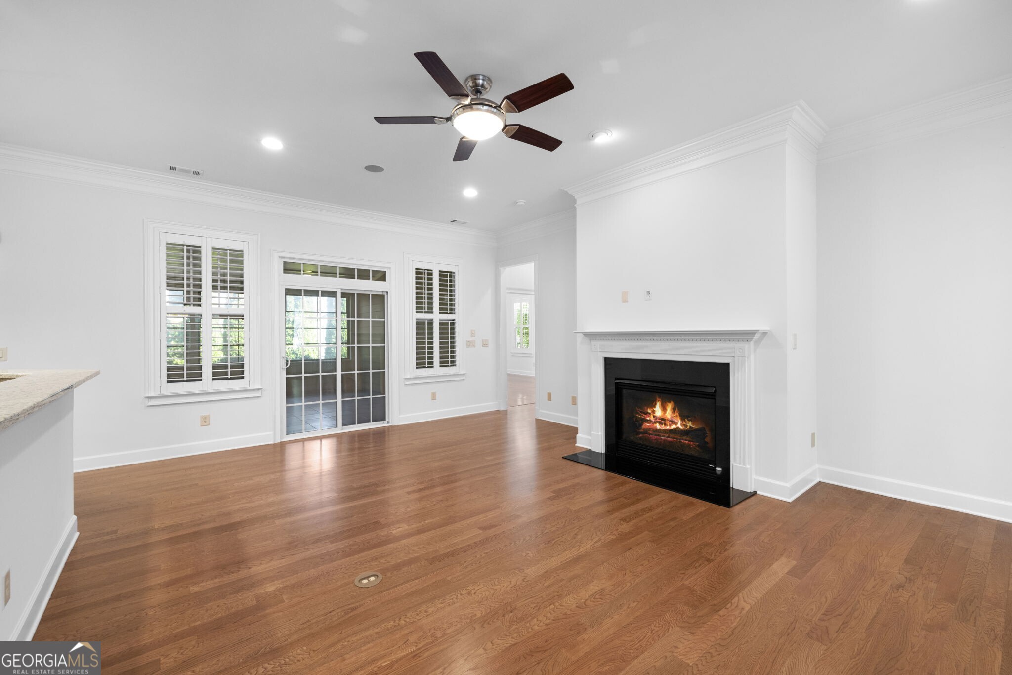 430 Larkspur DR