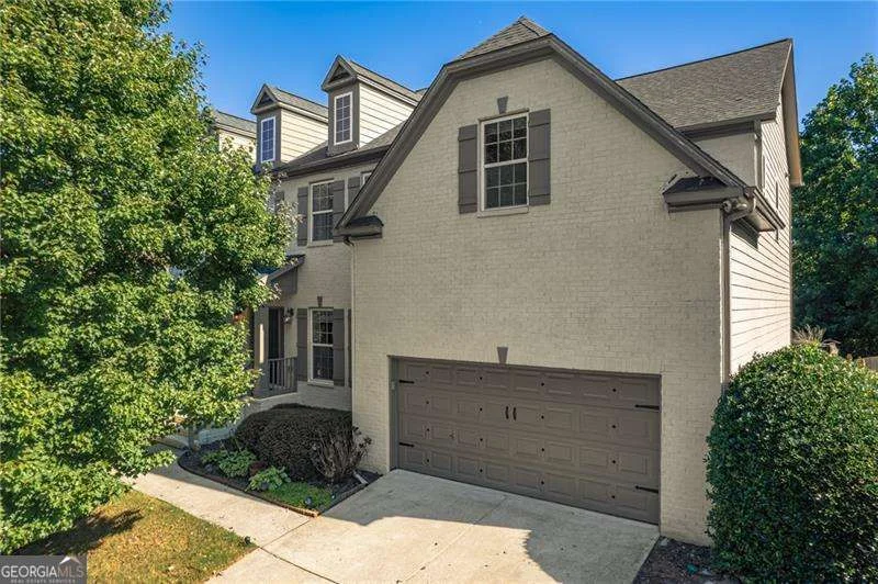 206 Sawtooth Court