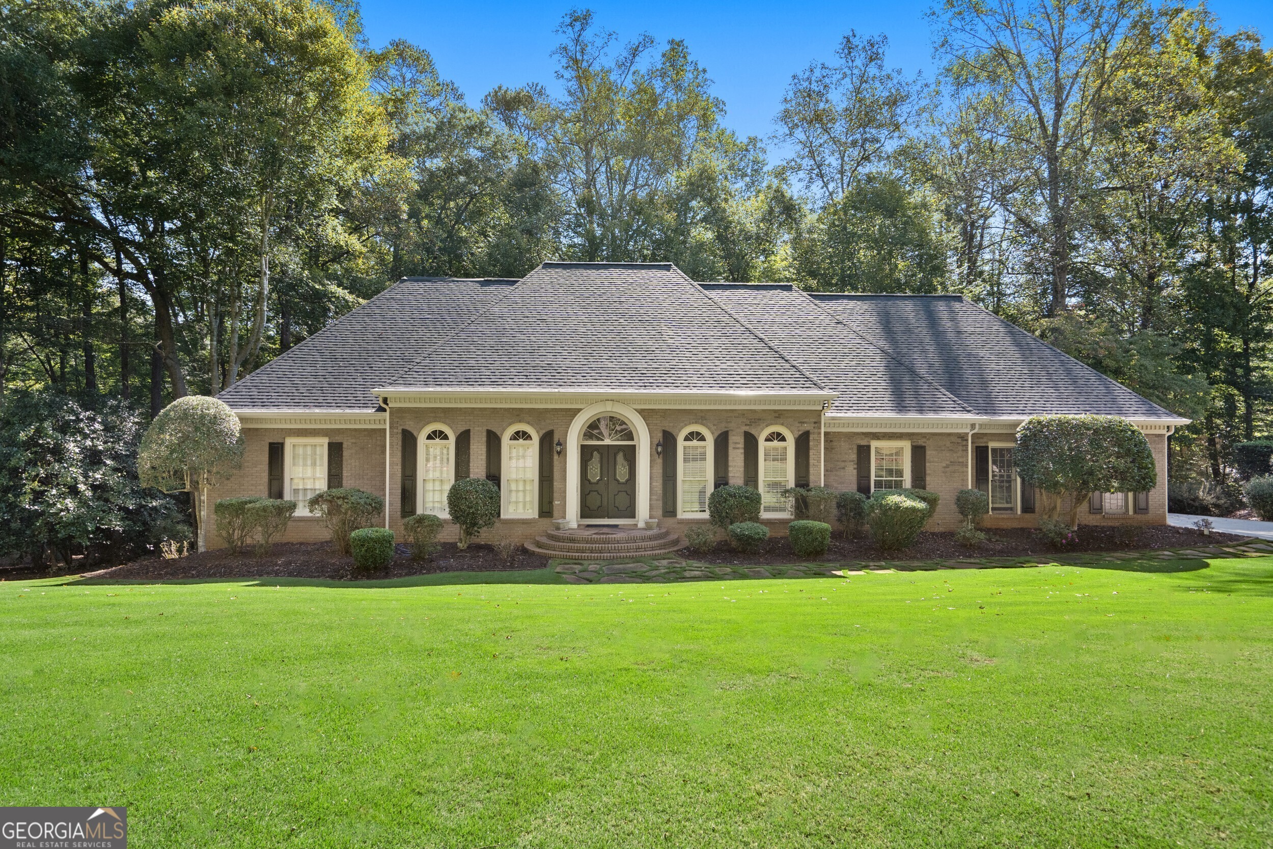 1585 Lazy River LN
