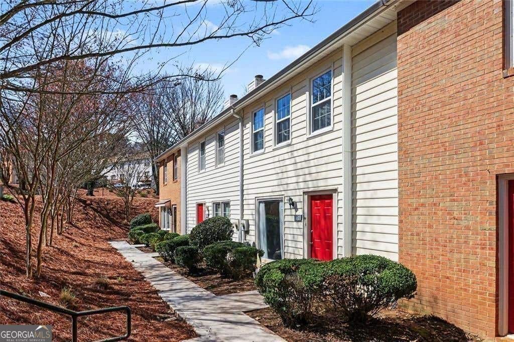 Photo of 161 Holcomb Ferry Road, Roswell, GA 30076 (MLS # 10787891)