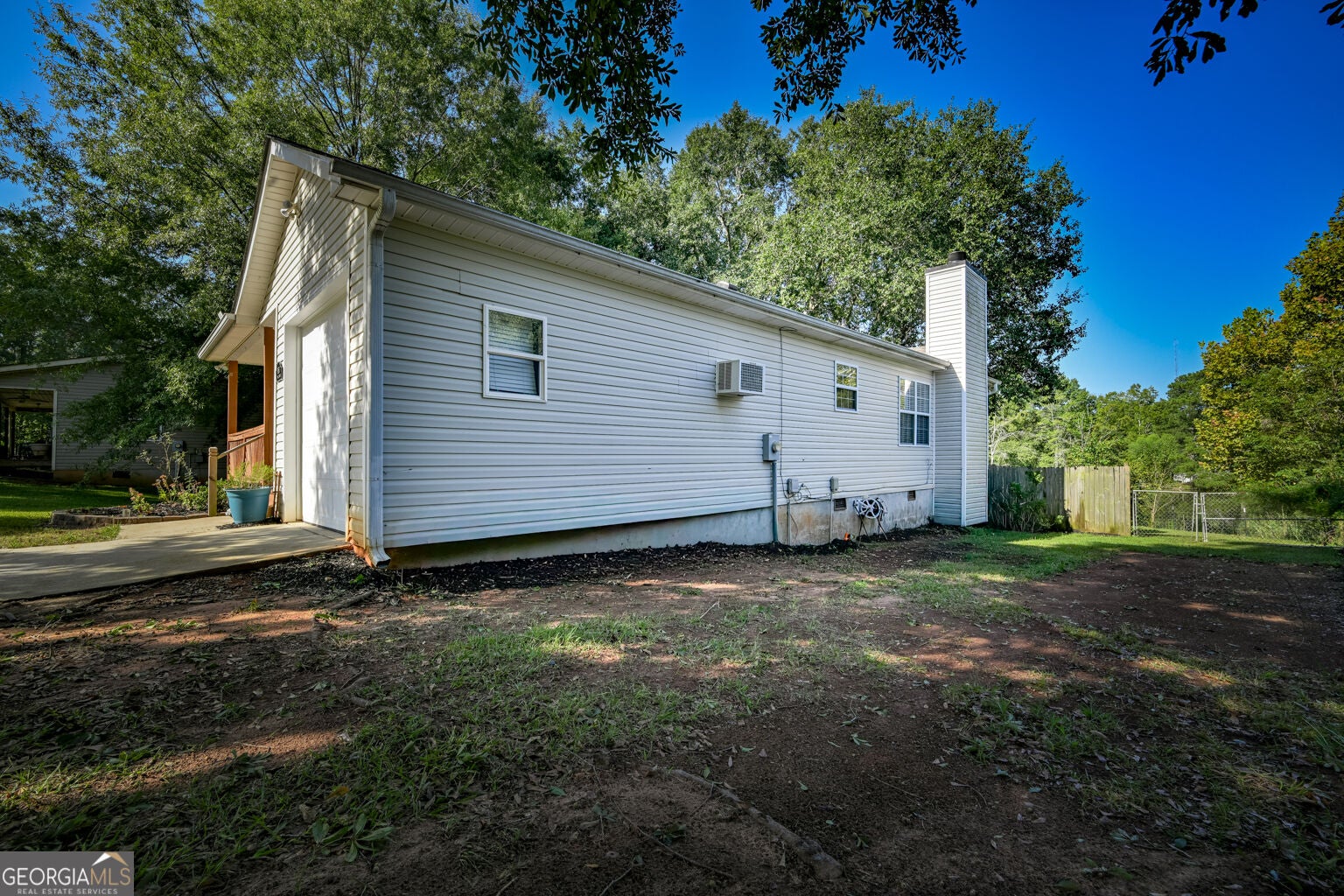 1167 Bell CIR