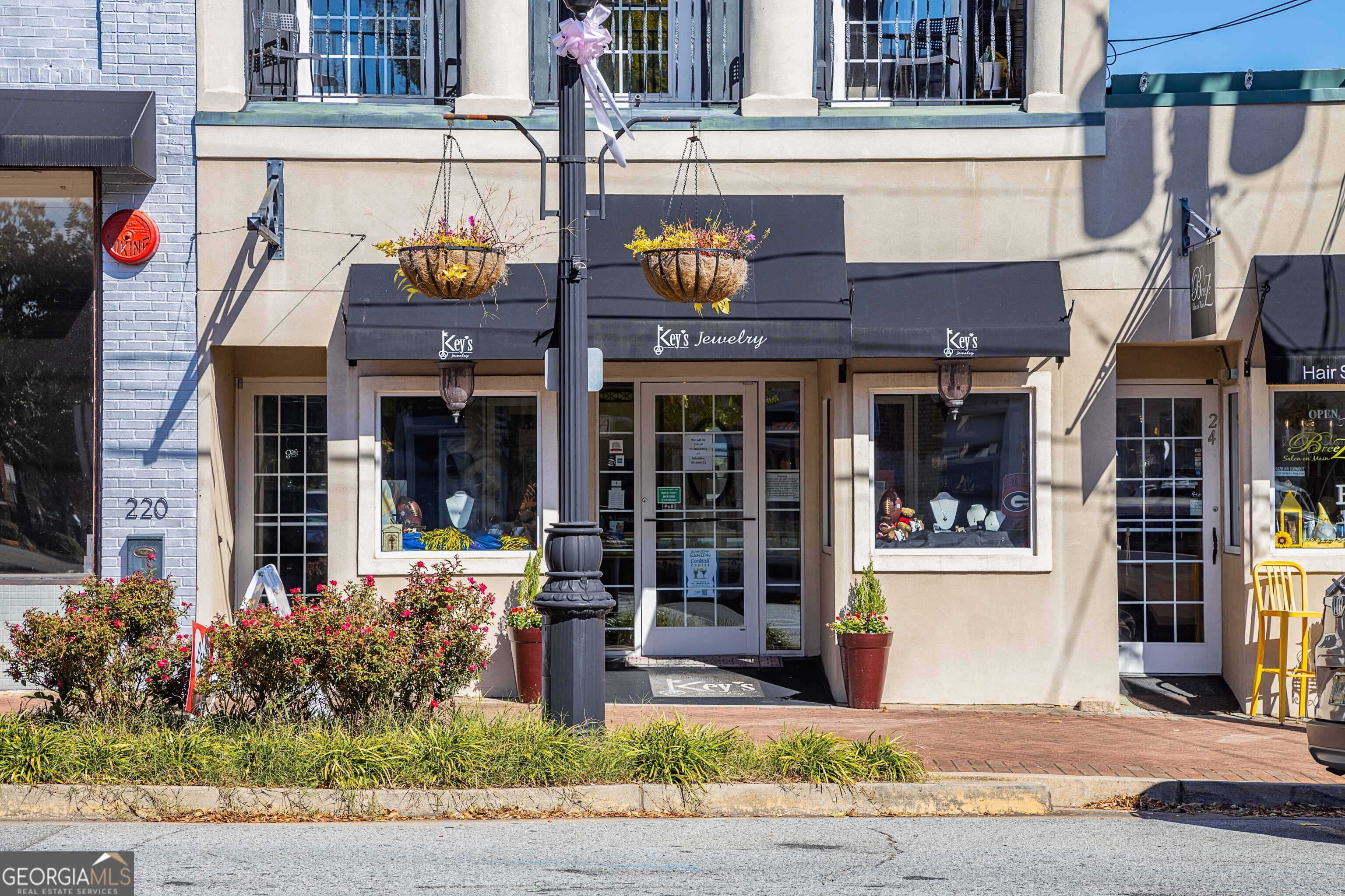 Canton, Georgia 30114, United States, 4 Bedrooms Bedrooms, ,4 BathroomsBathrooms,Residential,Pending,3466