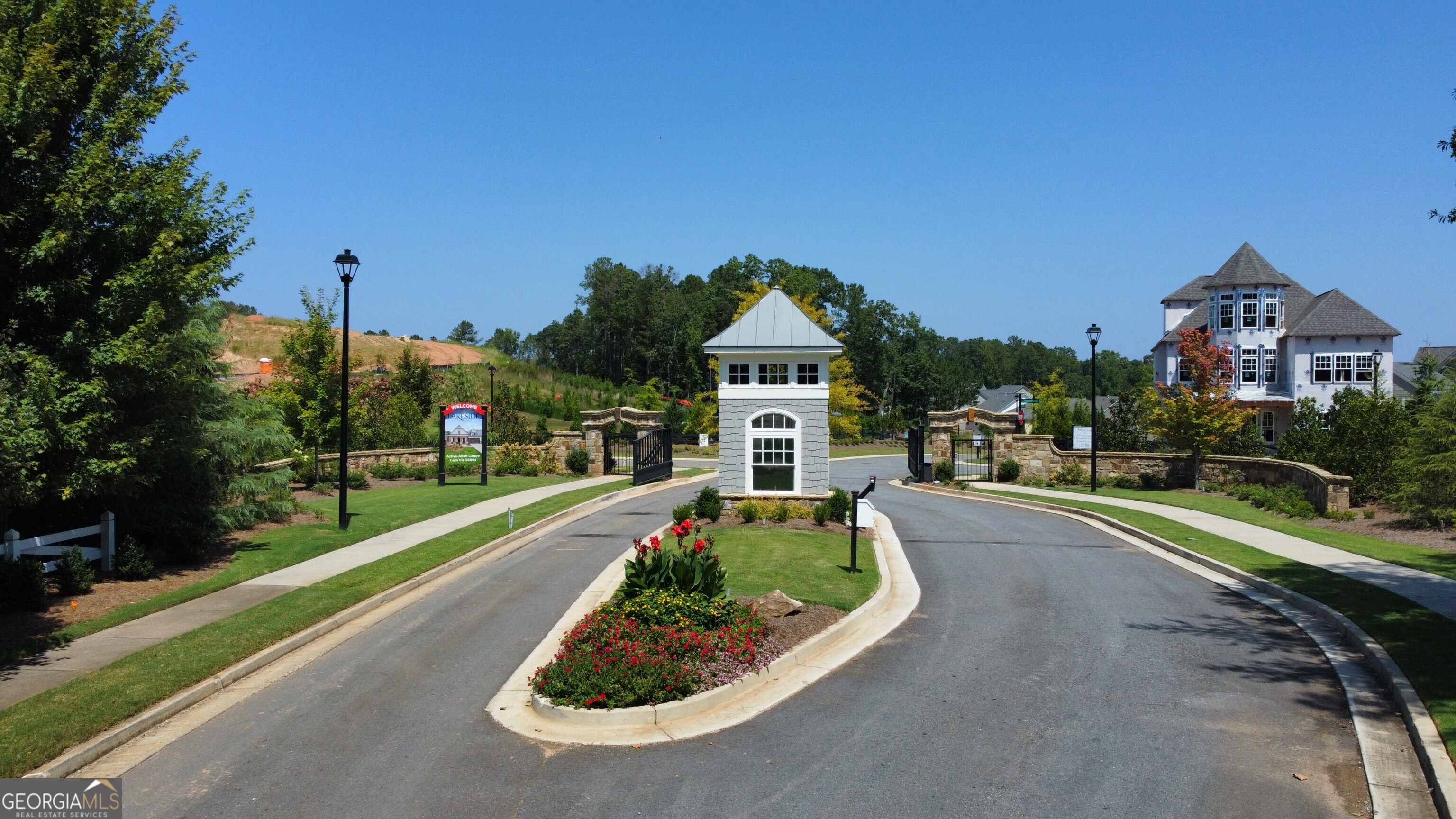 Canton, Georgia 30114, United States, 4 Bedrooms Bedrooms, ,4 BathroomsBathrooms,Residential,Pending,3466