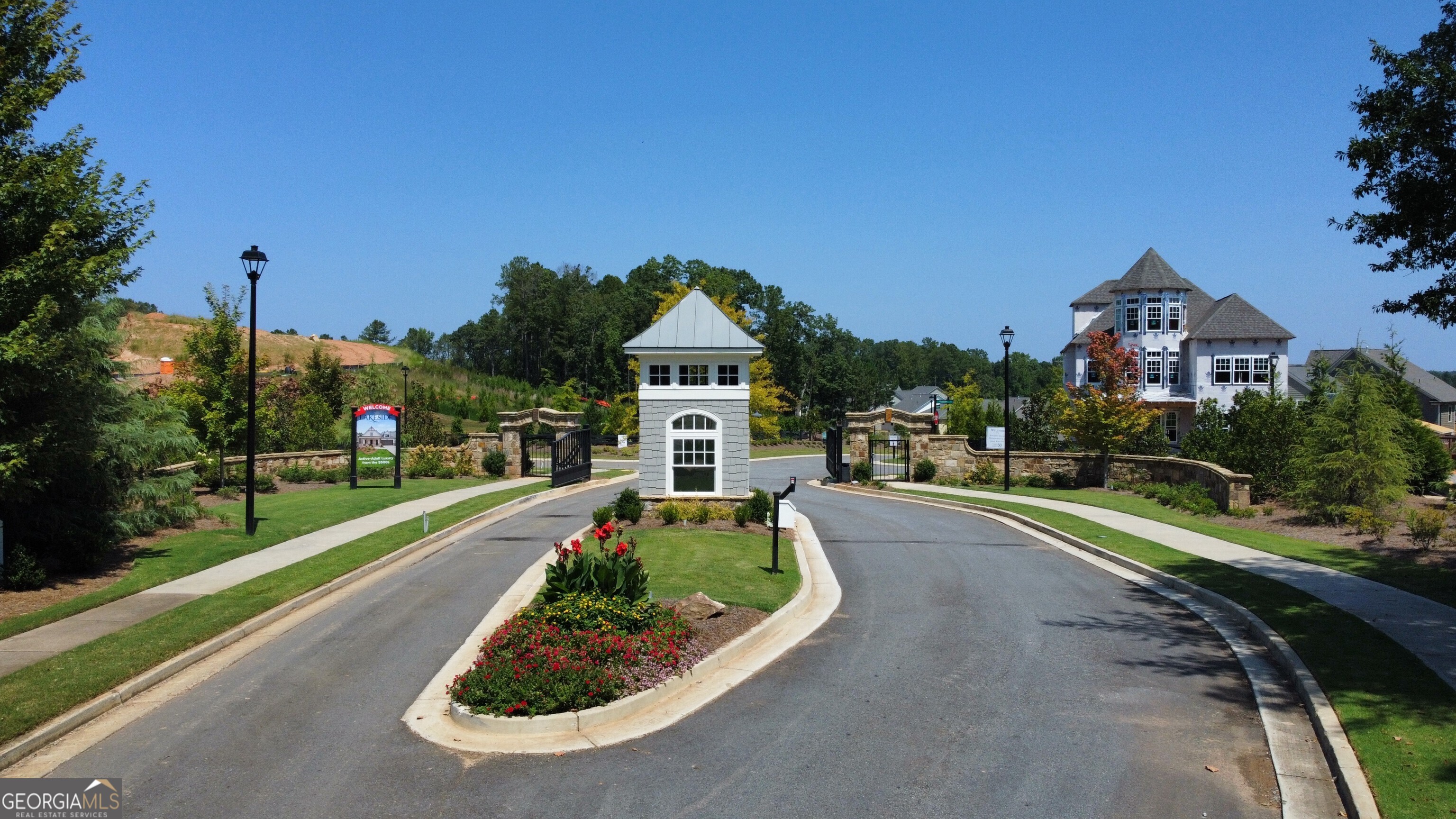 Canton, Georgia 30114, United States, 4 Bedrooms Bedrooms, ,4 BathroomsBathrooms,Residential,Pending,3466