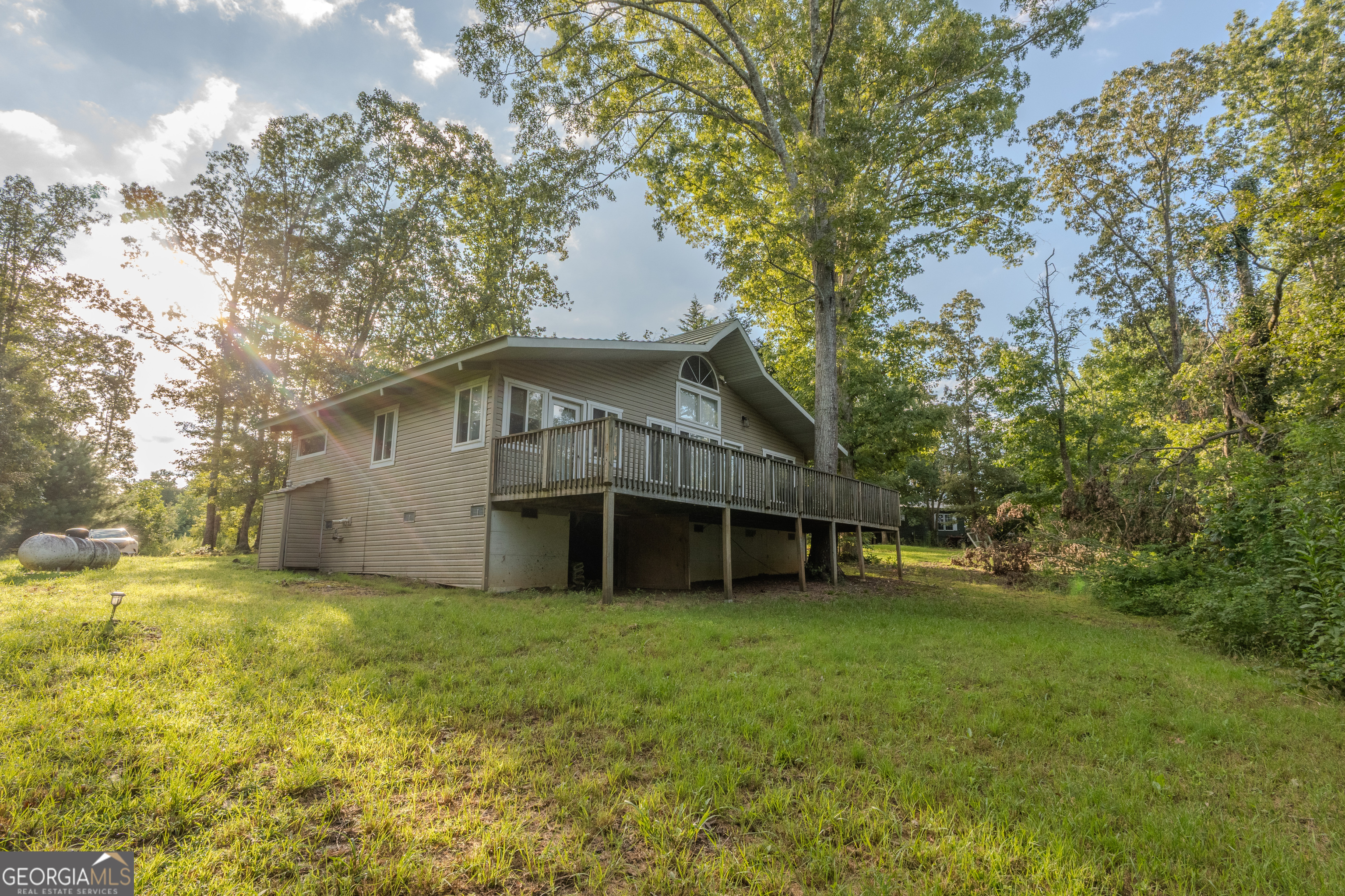 200 Mountain Meadow RD