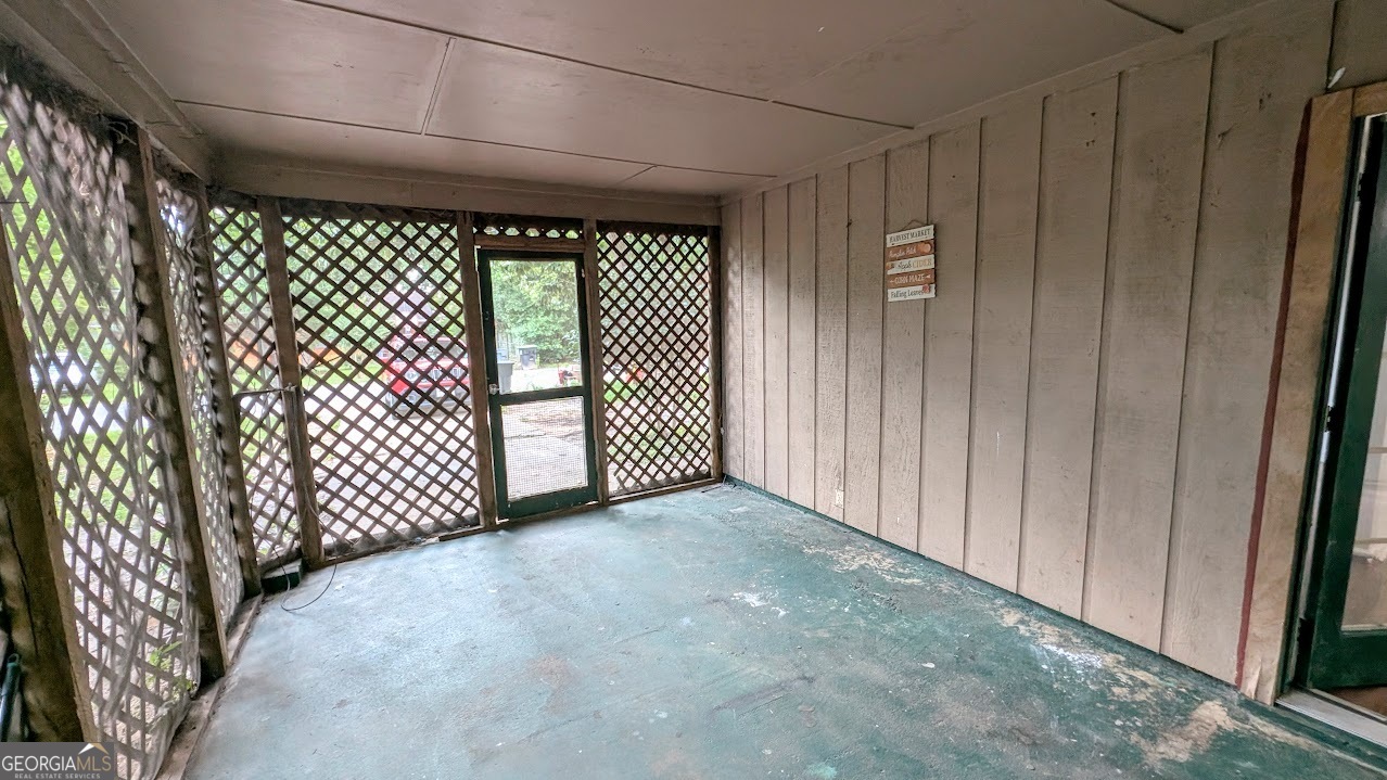 205 Debra DR