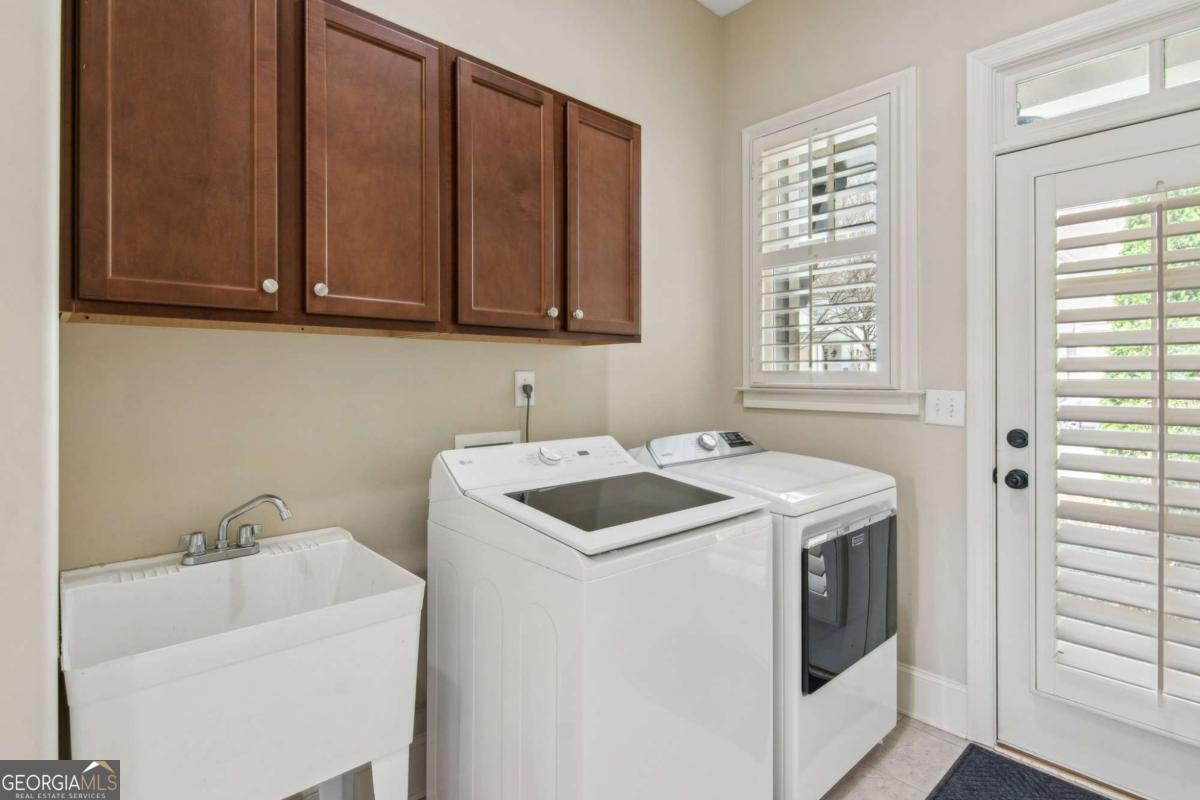 Crabapple Station - Residential
