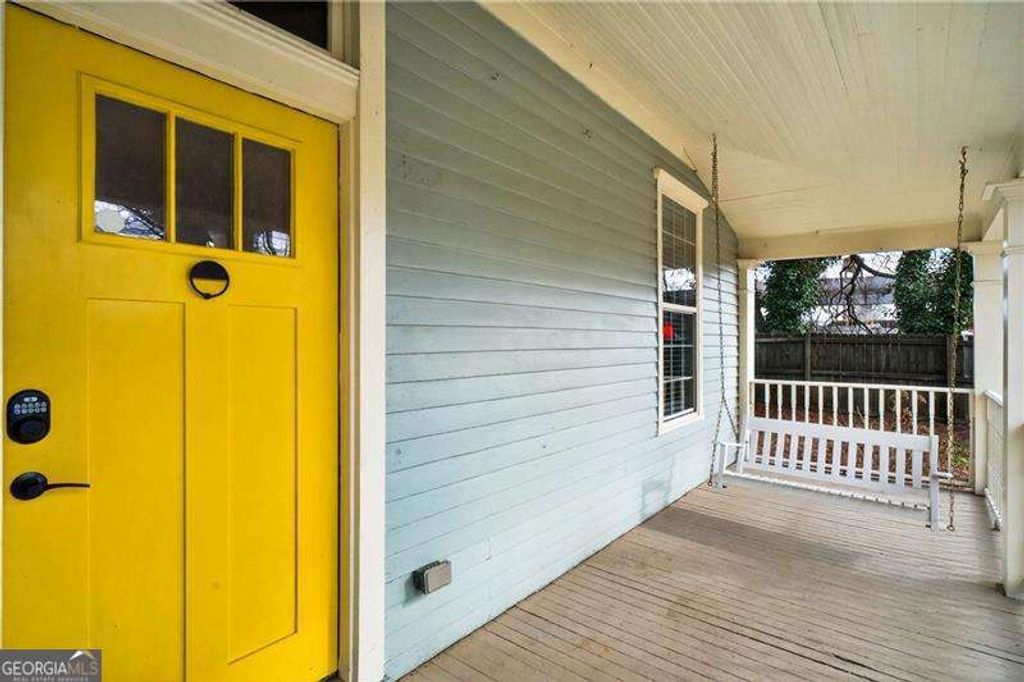 Photo of 1033 White Oak Avenue SW, Atlanta, GA 30310 (MLS # 10707633)