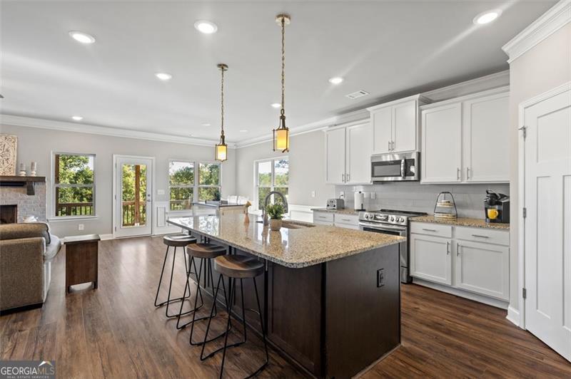1596 CASTLEBERRY