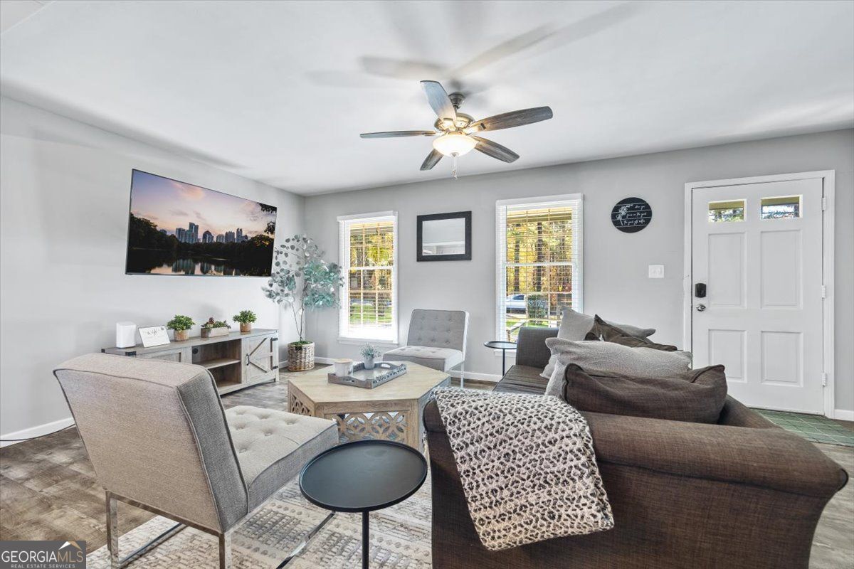 4283 Hiram Lithia Springs RD SW