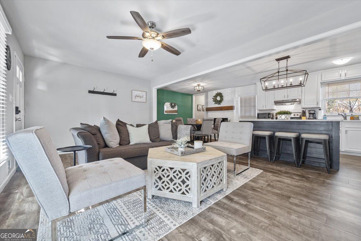 4283 Hiram Lithia Springs RD SW