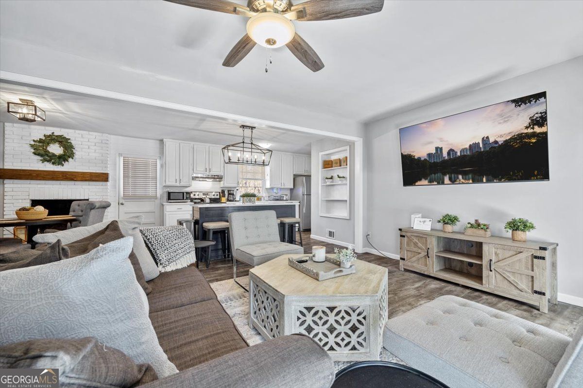 4283 Hiram Lithia Springs RD SW