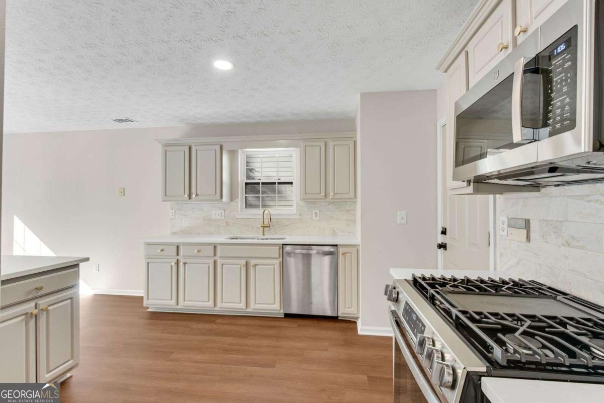 Gates At Bouldercrest - Residential