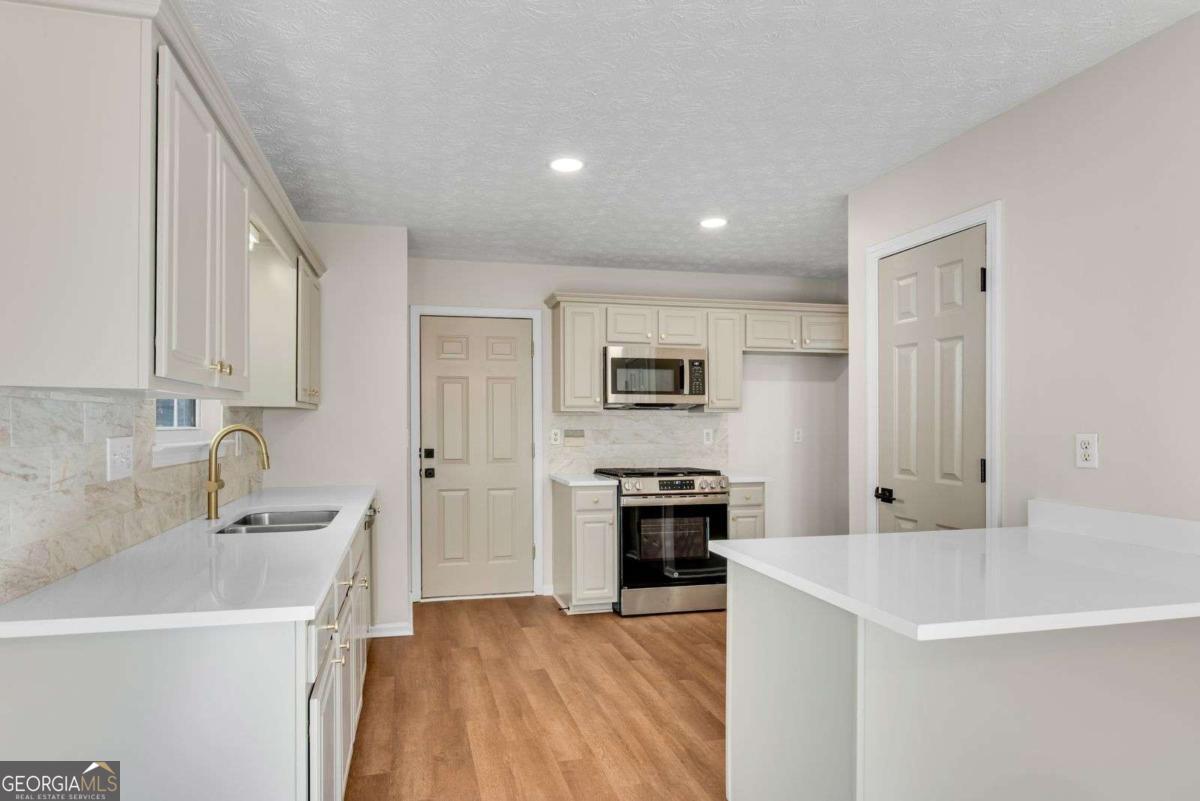 Gates At Bouldercrest - Residential