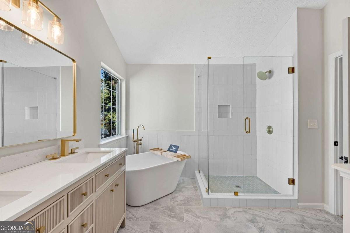 Gates At Bouldercrest - Residential