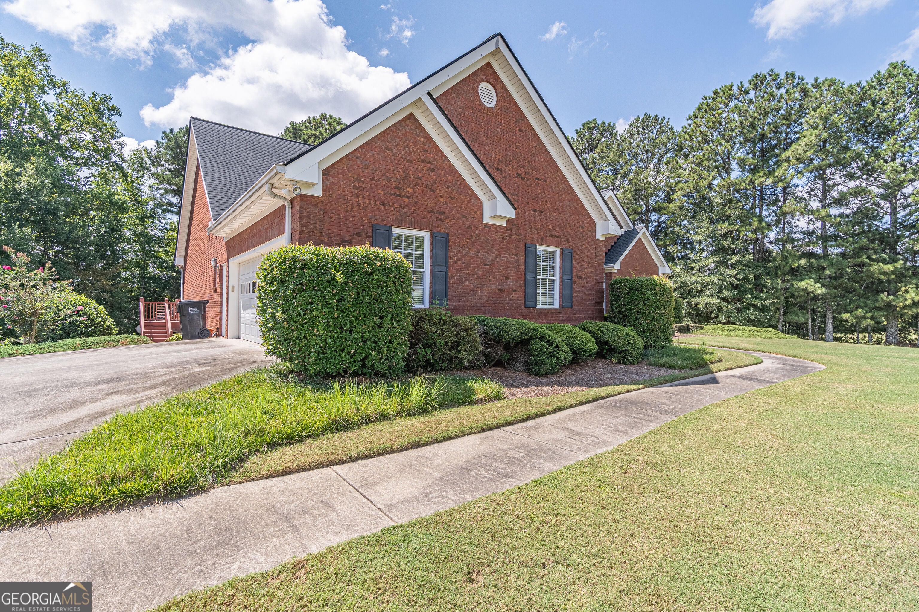 3562 Thompson Mill RD