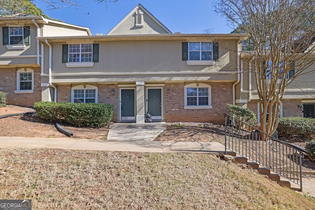 Photo of 6900 Roswell Road #M3, Atlanta, GA 30328 (MLS # 10674436)