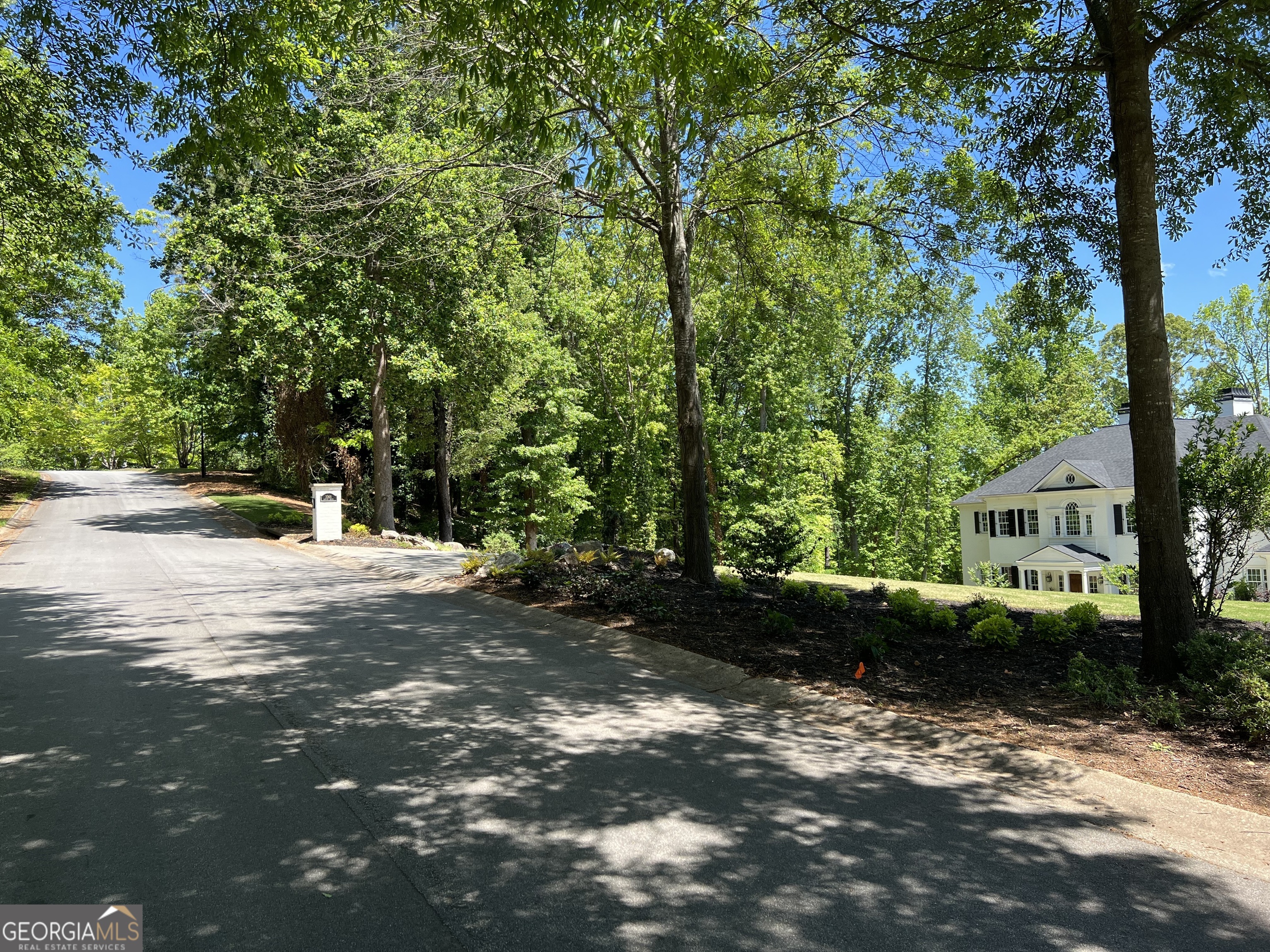 3274 Dunlap DR
