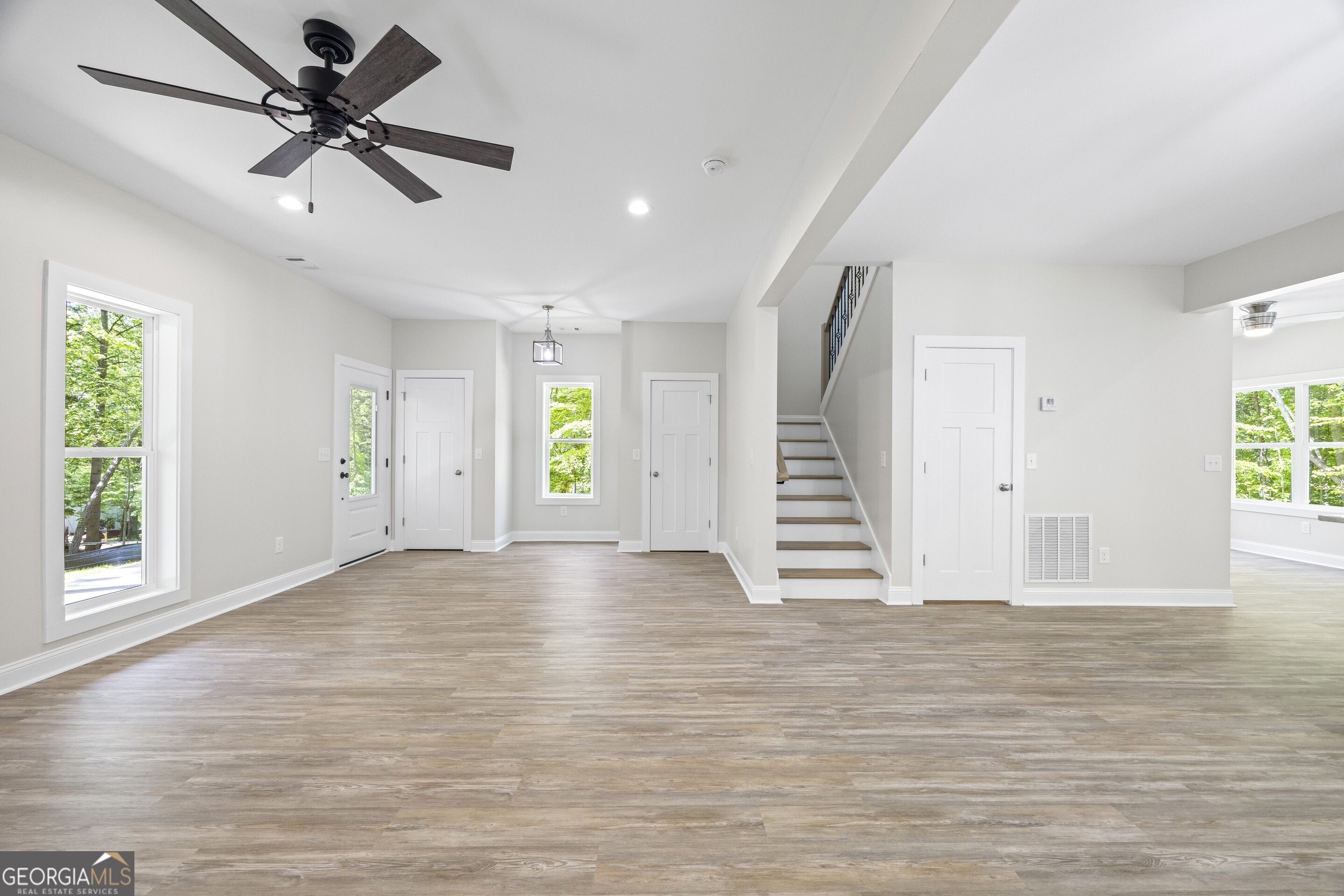 Lavonia, Georgia 30553, United States, 2 Bedrooms Bedrooms, ,3 BathroomsBathrooms,Residential,Active,119705