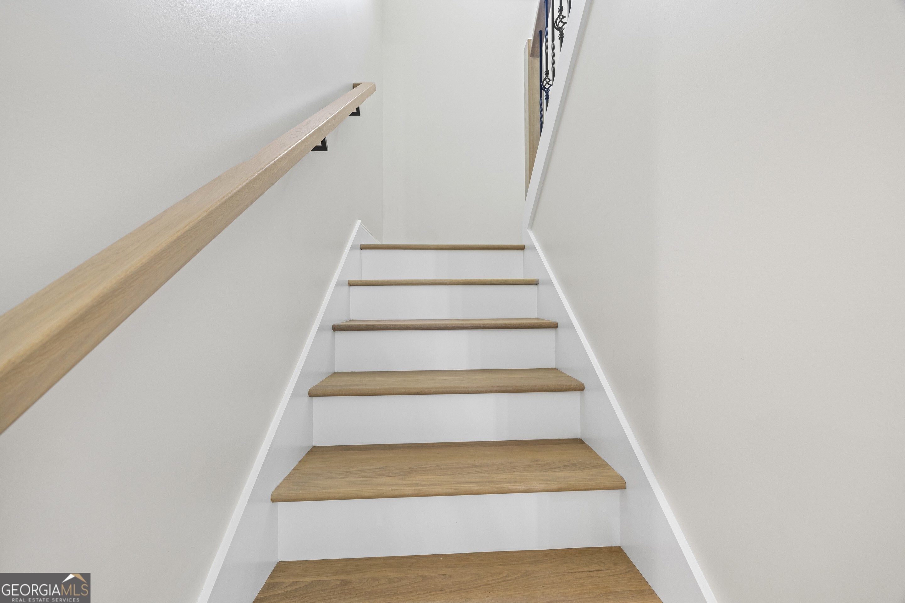 Lavonia, Georgia 30553, United States, 2 Bedrooms Bedrooms, ,3 BathroomsBathrooms,Residential,Active,119705