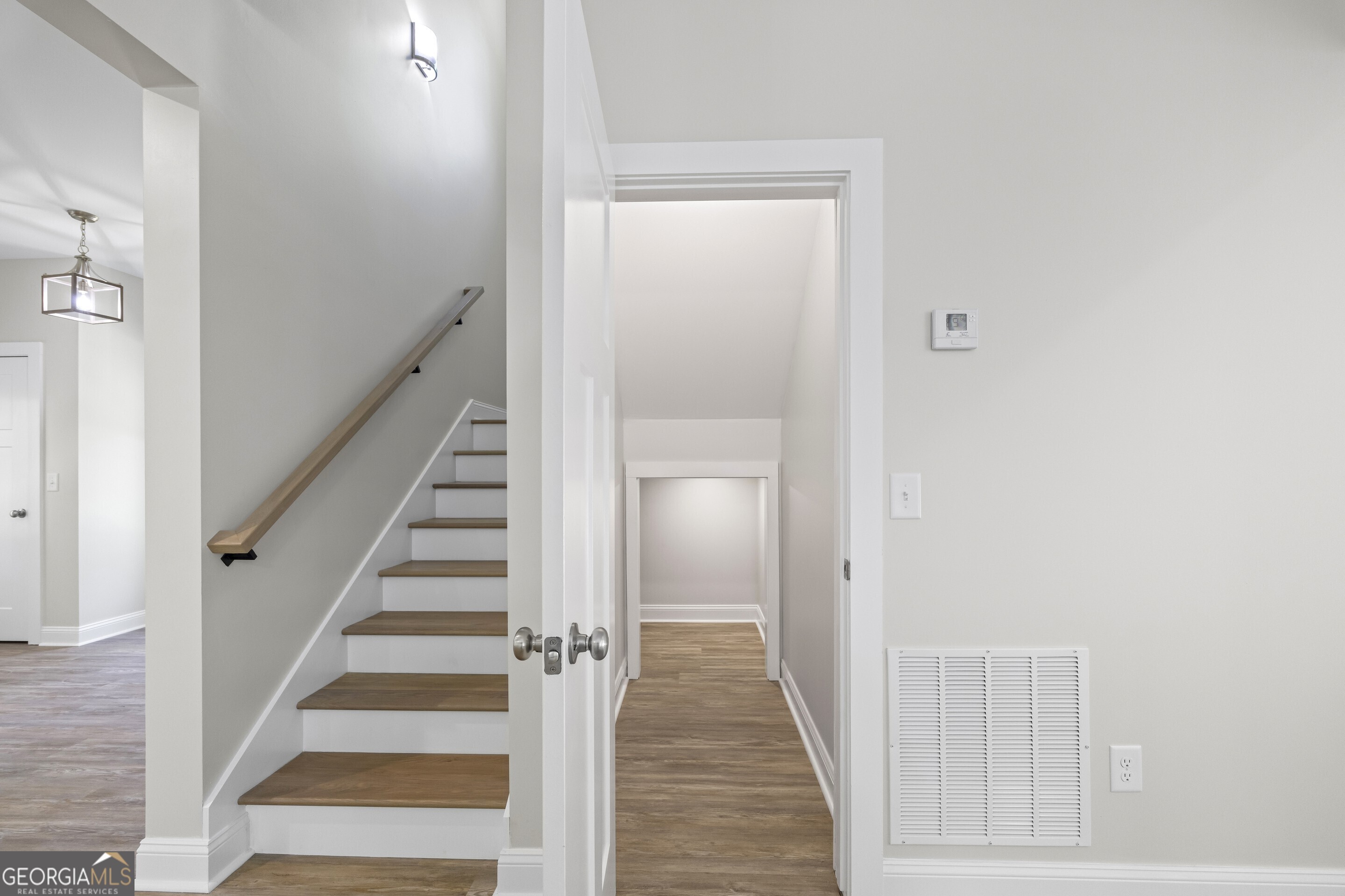 Lavonia, Georgia 30553, United States, 2 Bedrooms Bedrooms, ,3 BathroomsBathrooms,Residential,Active,119705