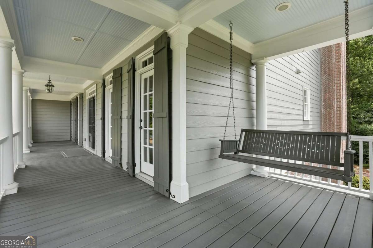 315 Lake Bend CT
