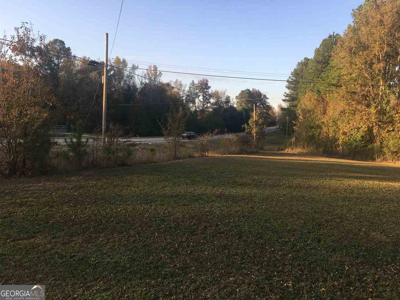 1810 Highway 138 E