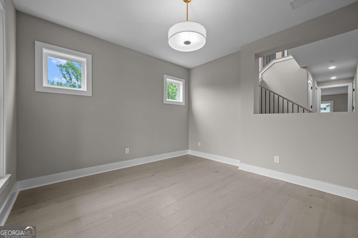 444 Lower Shoreline Ct SW