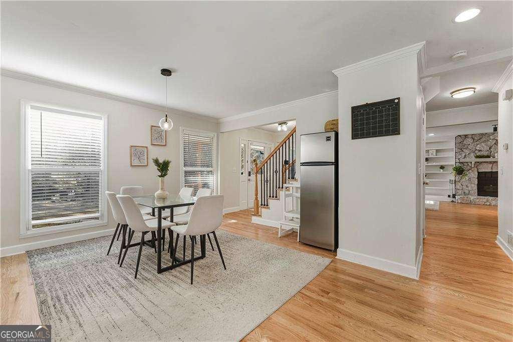 3880 W Cooper Lake DR SE