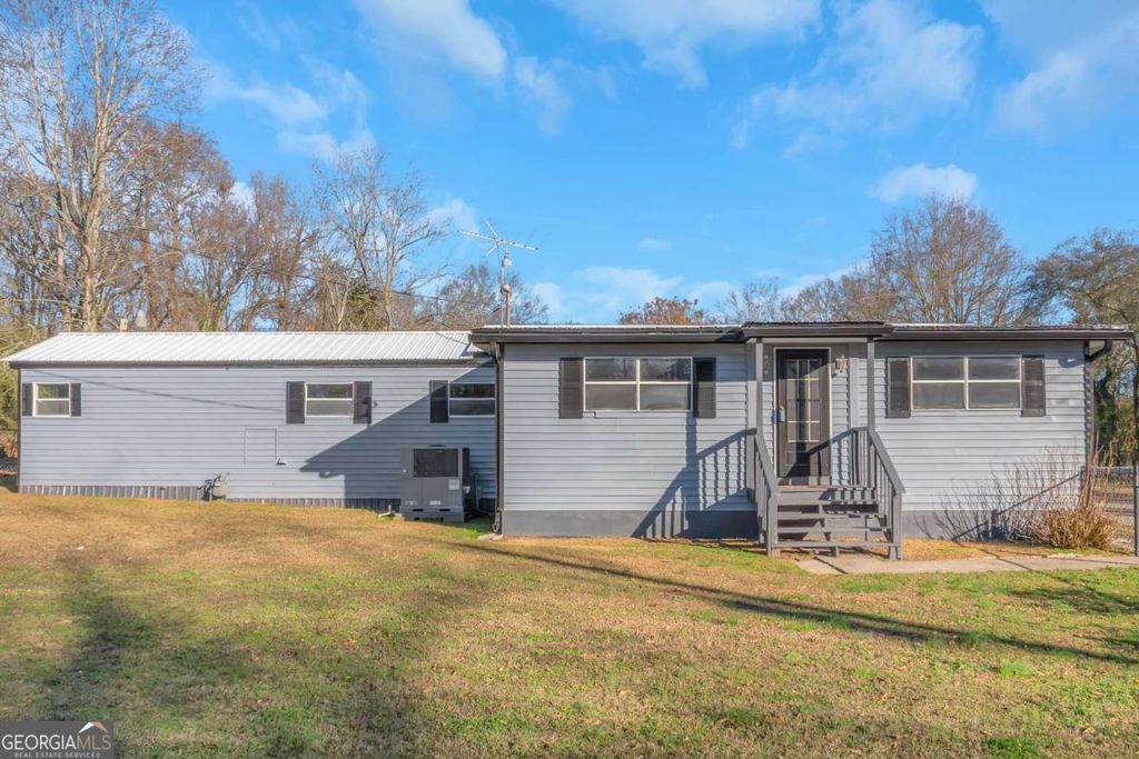 Photo of 24 David Drive, Hampton, GA 30228 (MLS # 10676940)