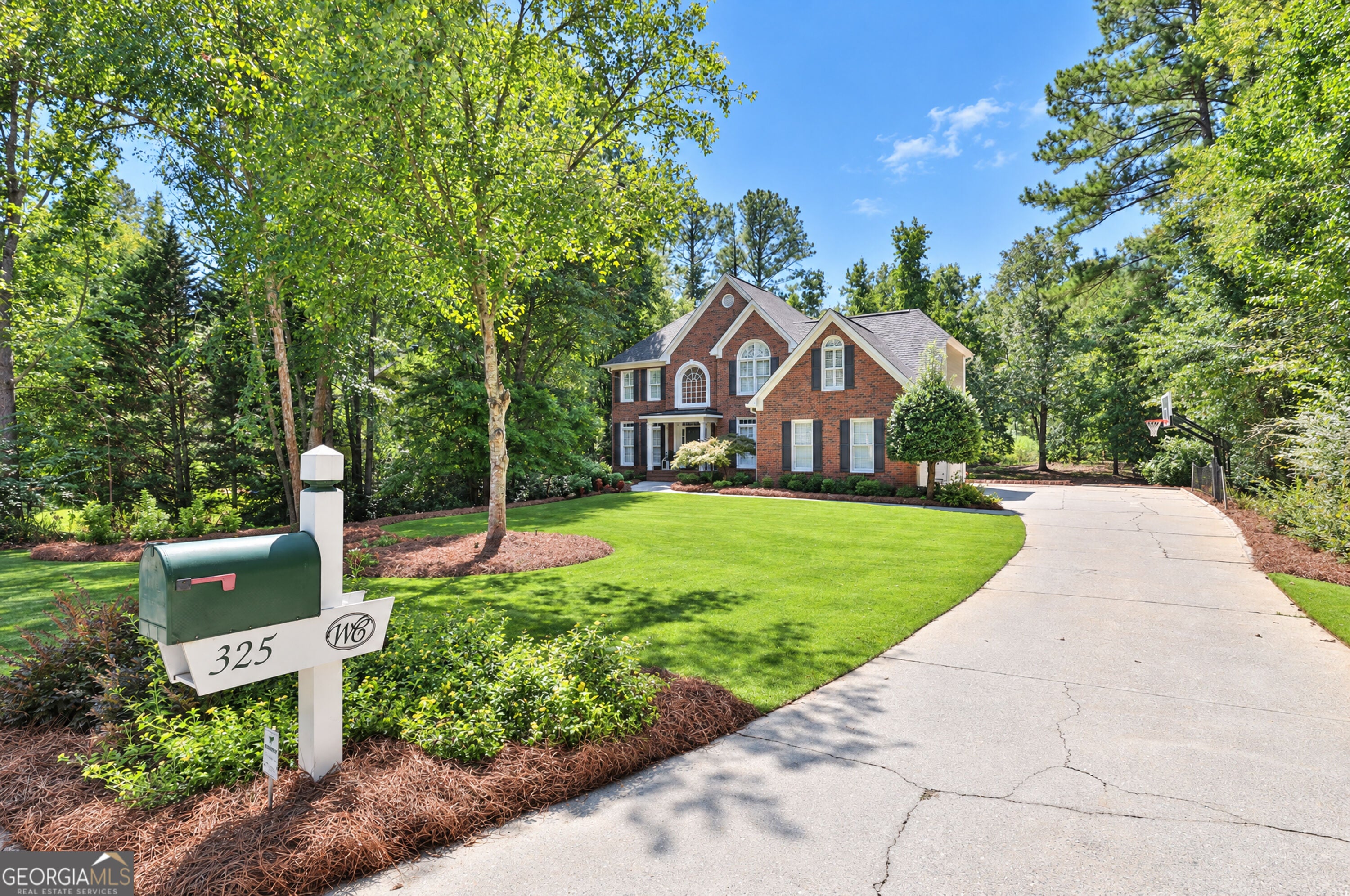 325 Stonehaven DR