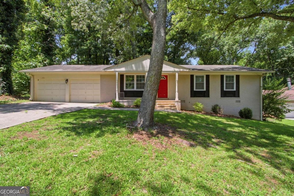 Photo of 2017 Lindsey Lane, Decatur, GA 30035 (MLS # 10780817)