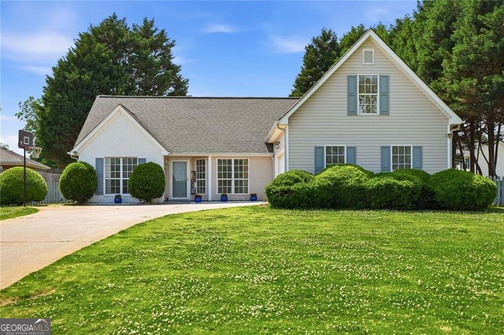 Photo of 35 Shenandoah Drive, Winder, GA 30680 (MLS # 10843870)