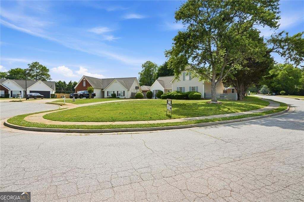 Photo of 35 Shenandoah Drive, Winder, GA 30680 (MLS # 10843870)