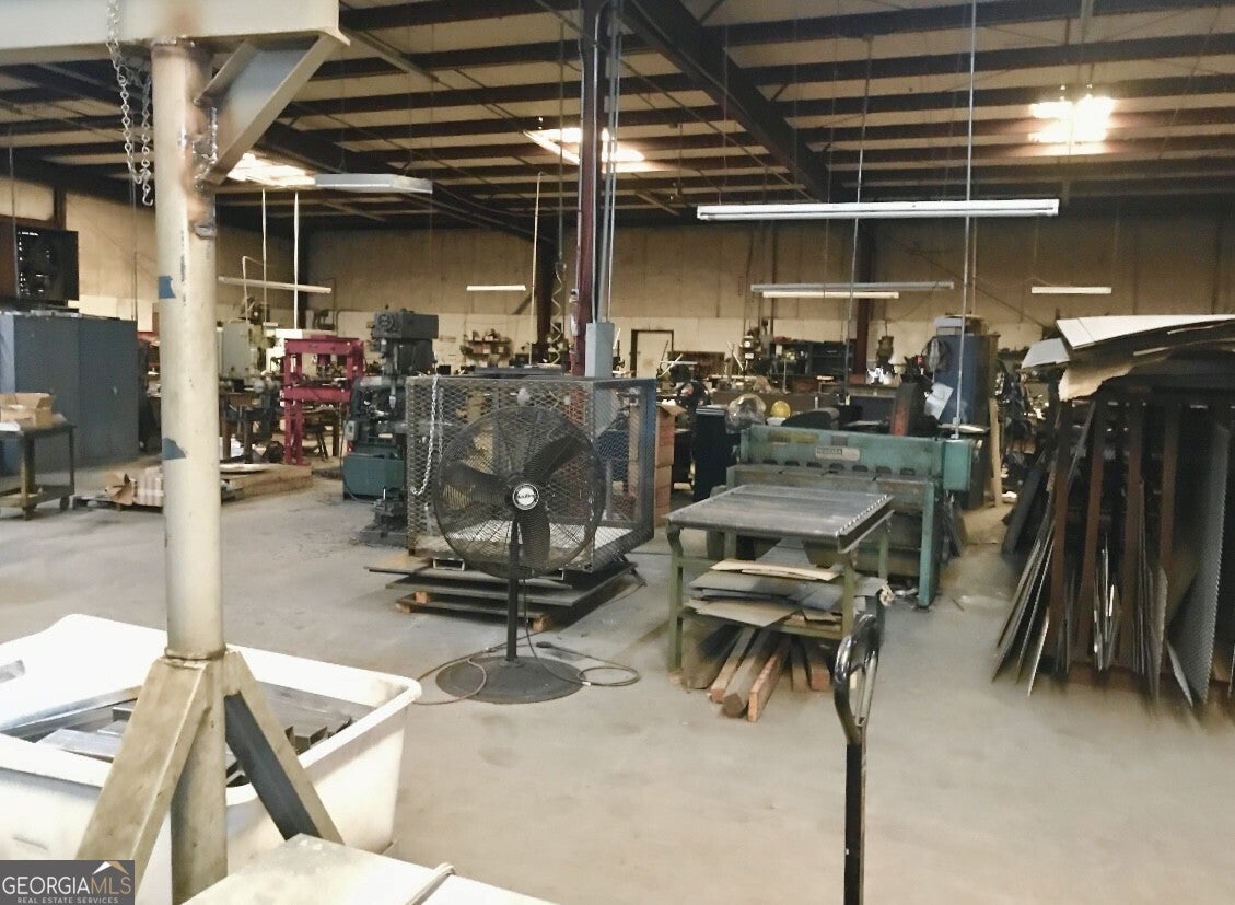 908 Harris Industrial BLVD
