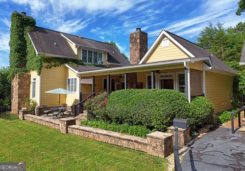 A home in Hayesville